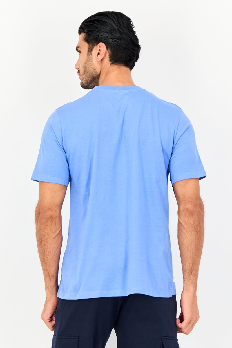 Reebok تي شيرت رياضي للرجال بأكمام قصيرة مناسب في الهواء الطلق، أزرق فاتح - Image 2