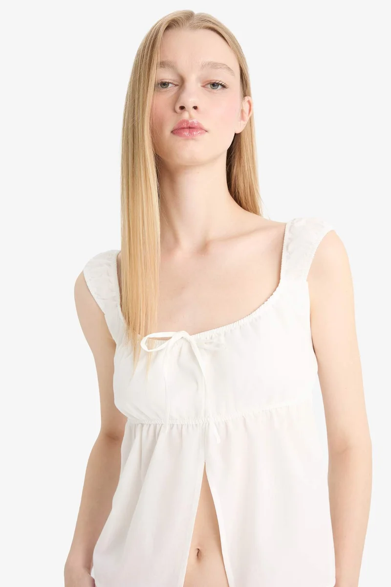 ديفاكتو Fitted U Neck Poplin Thick Strappy Blouse