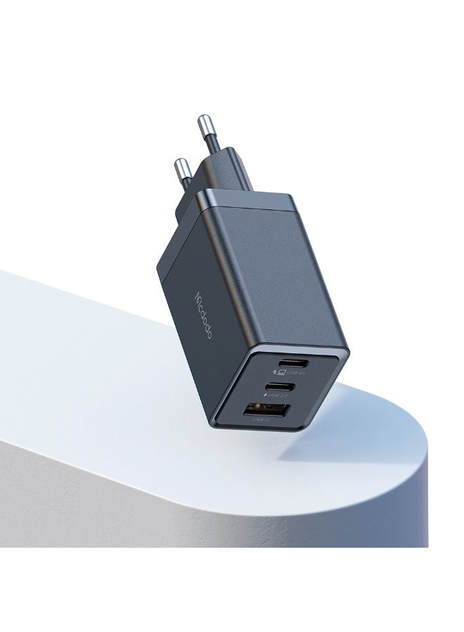 مكدودو شاحن سريع GAN 5 Mini Pro بقوة 70واط 2C+1A - Image 3