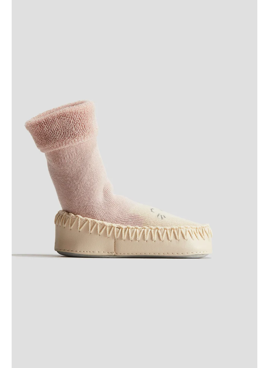 اتش اند ام Moccasins