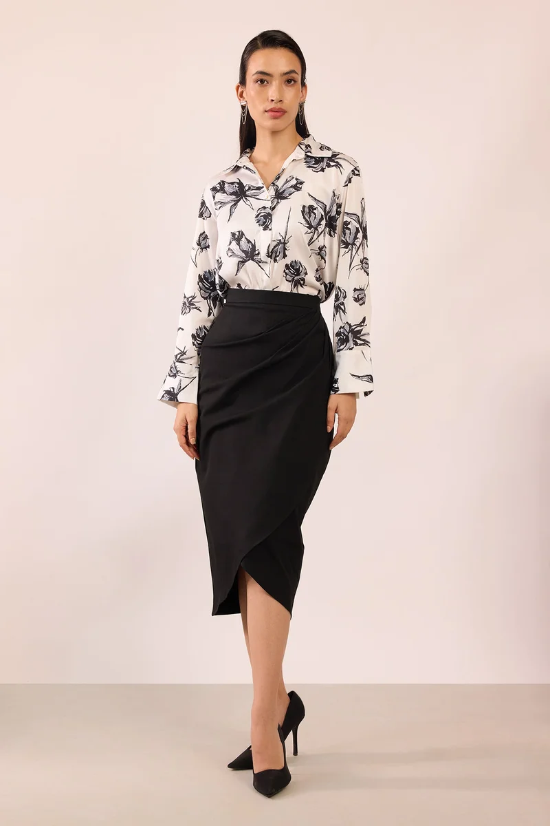 Virgio Virgio Women Rescued Poly Midi Length Solid Skirt