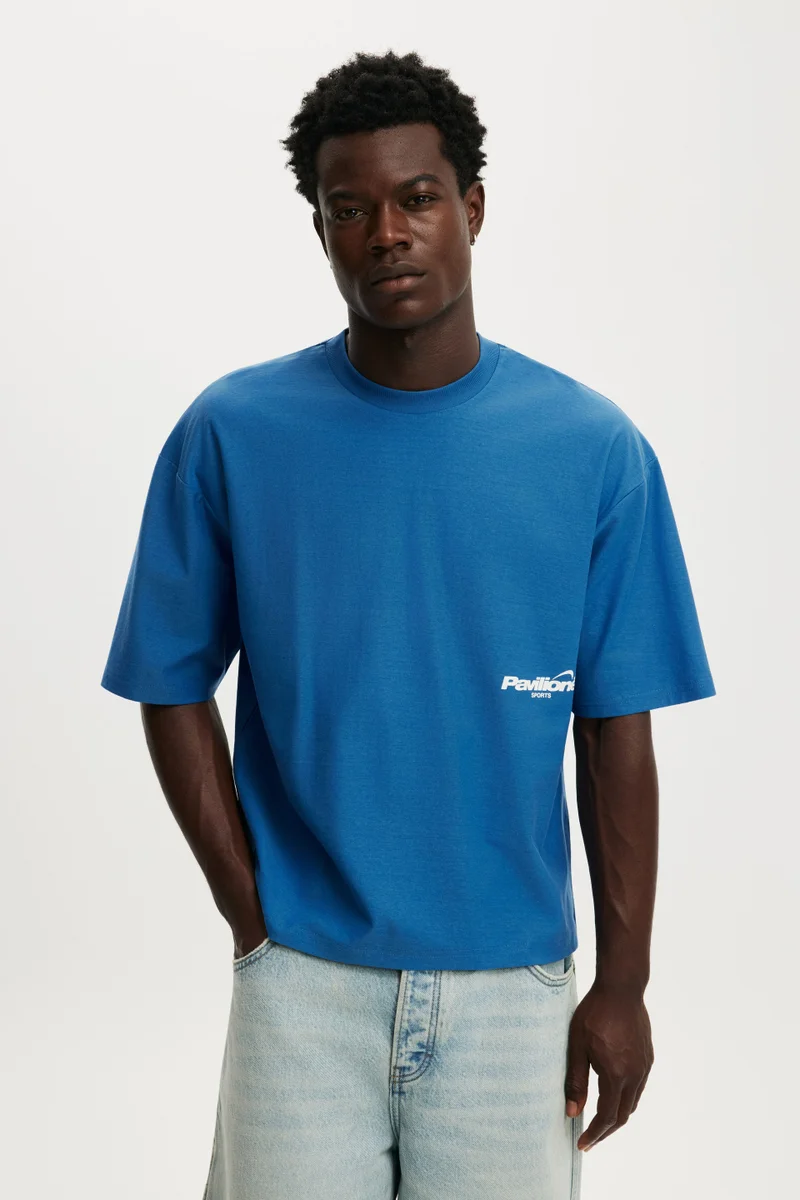 كوتون اون Cropped Fit Graphic T-Shirt