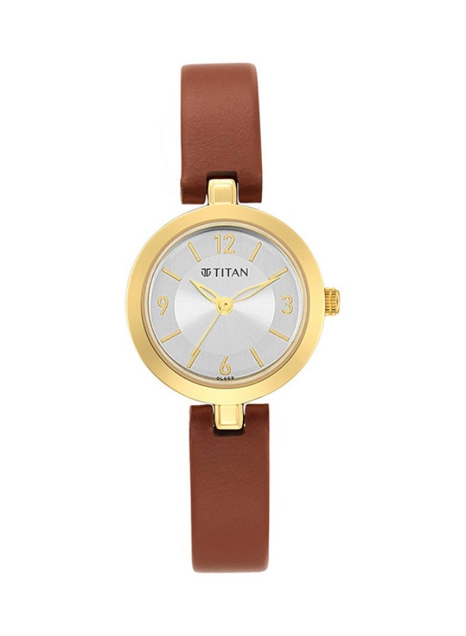TITAN ساعة تيتان كاريشما التناظرية بقرص دائري فضي وحزام جلد بني للنساء -2598YL03 - Image 1