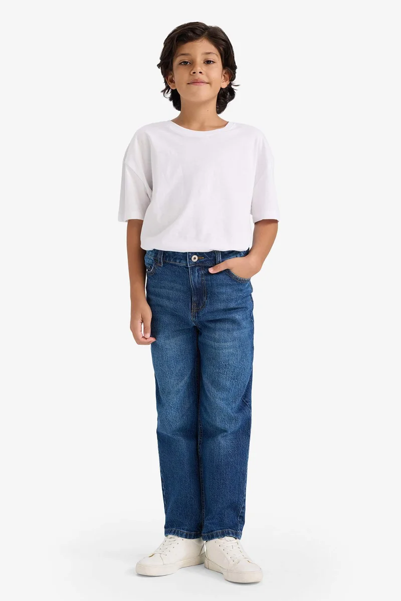 ديفاكتو Boy Straight Fit Straight Leg Jeans