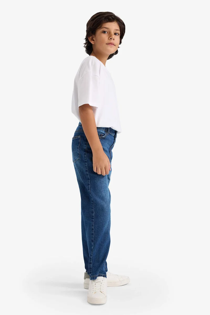 ديفاكتو Boy Straight Fit Straight Leg Jeans