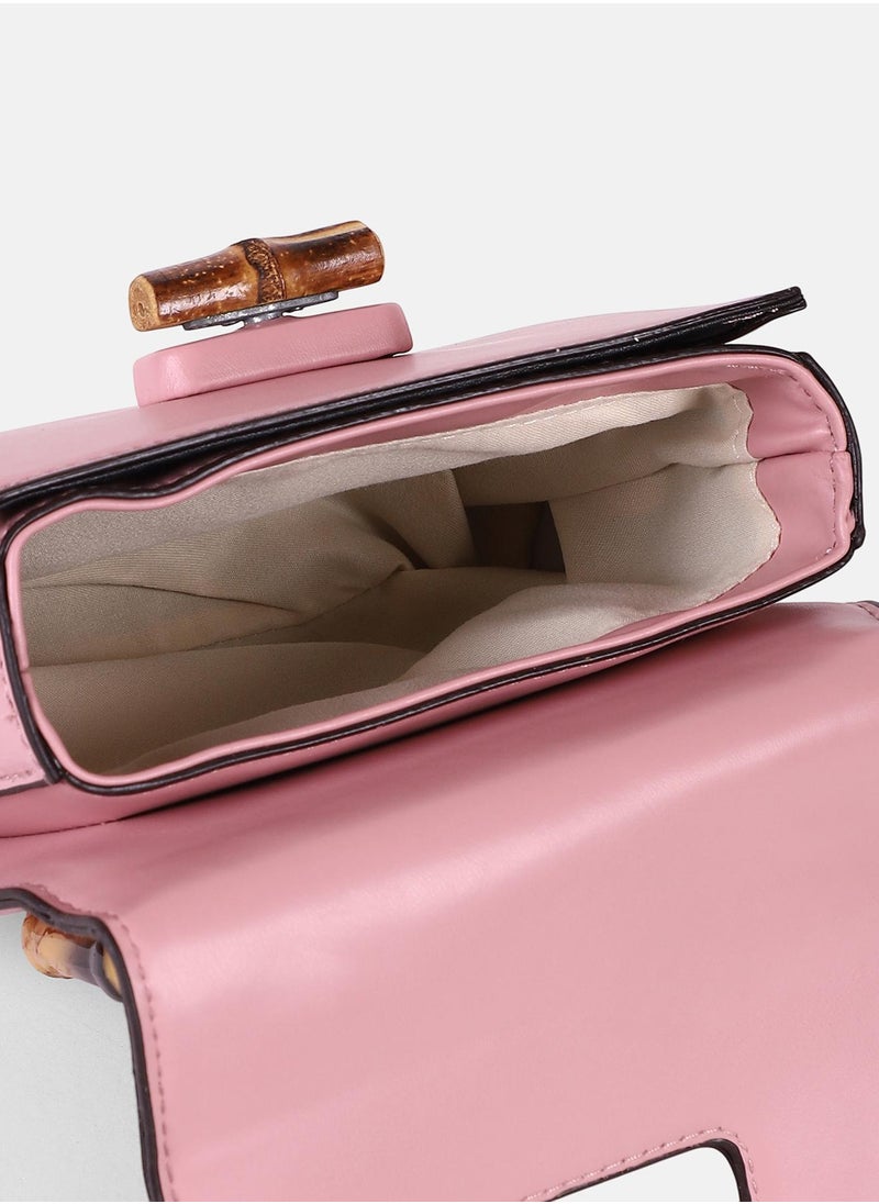 The Bamboo-Curve Hand Bag