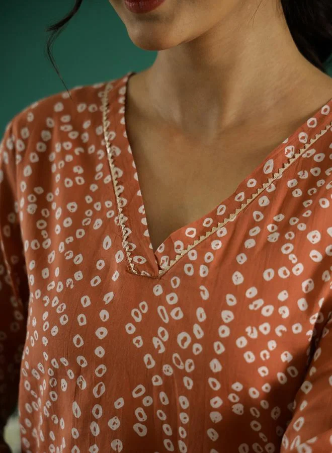 sanskrutihomes Peach Bandhani Print V Neck Kurta