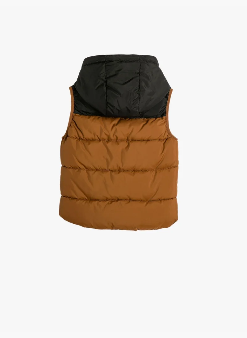 كوتون Puffer Vest with Hoodie Color Block Zipper and Pocket Detail