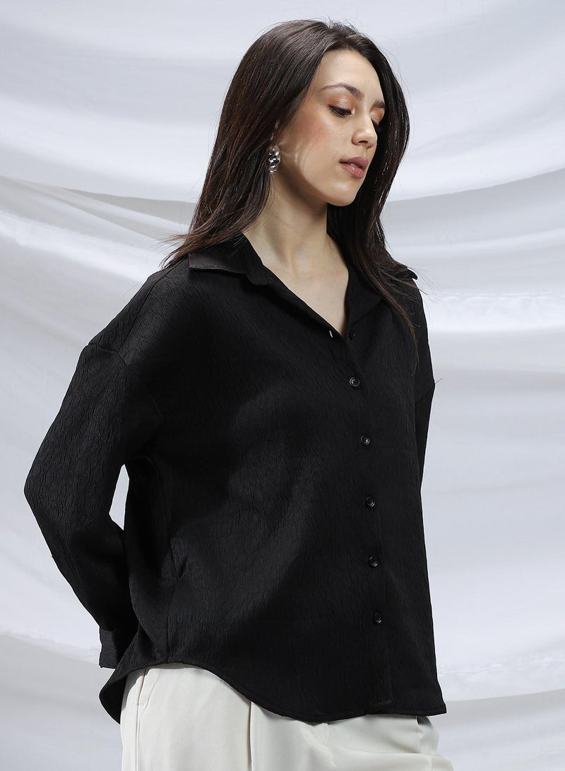 Women's Onyx Black Abstract-Tactile Relaxed Shirt - Image 3