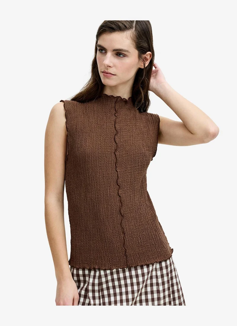 فرنش كونكشن Women's Andie Textured Sleeveless Brown Top