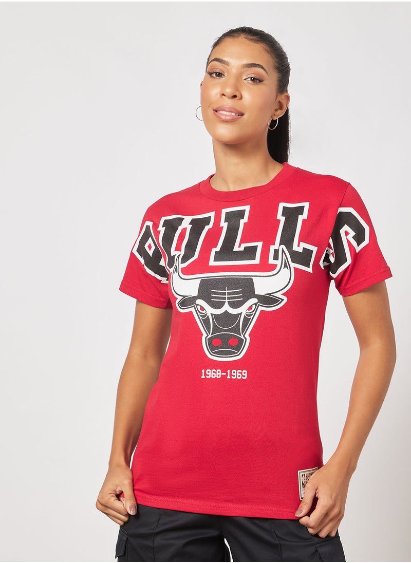 Mitchell & Ness - NBA Chicago Bulls Logo T-Shirt - Image 1
