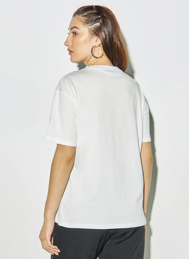 2Xtremz 2Xtremz Embellished T-shirt with Crew Neck and Drop Shoulder Sleeves