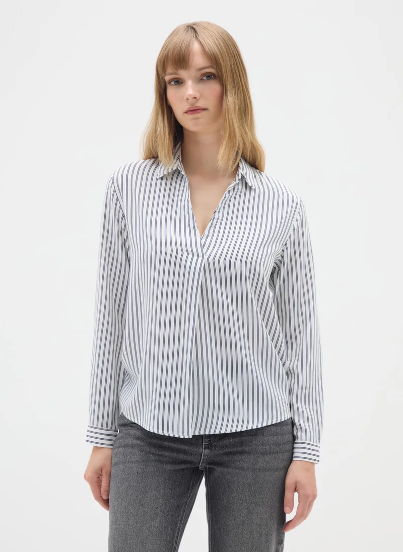 او في اس WHITE STRIPED VISCOSE SHIRT