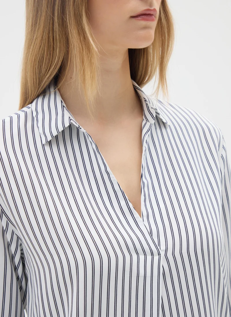 او في اس WHITE STRIPED VISCOSE SHIRT