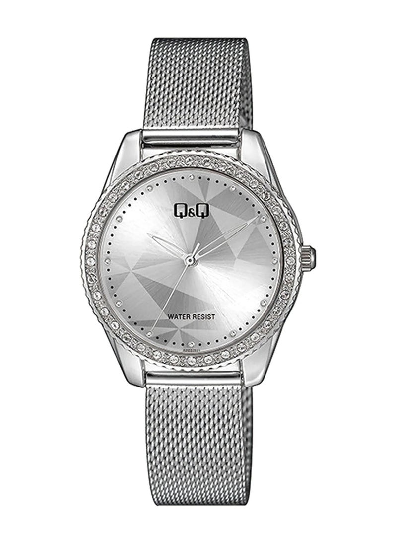 Q&Q qz59j241y ladies' stainless steel mesh watch