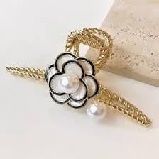 glimm flower metal gold hair claw clips with white pearl elegant design non-slips large hair clamp clips for women hair accessories camellia hair barrette ornaments set of 1 - Image 3