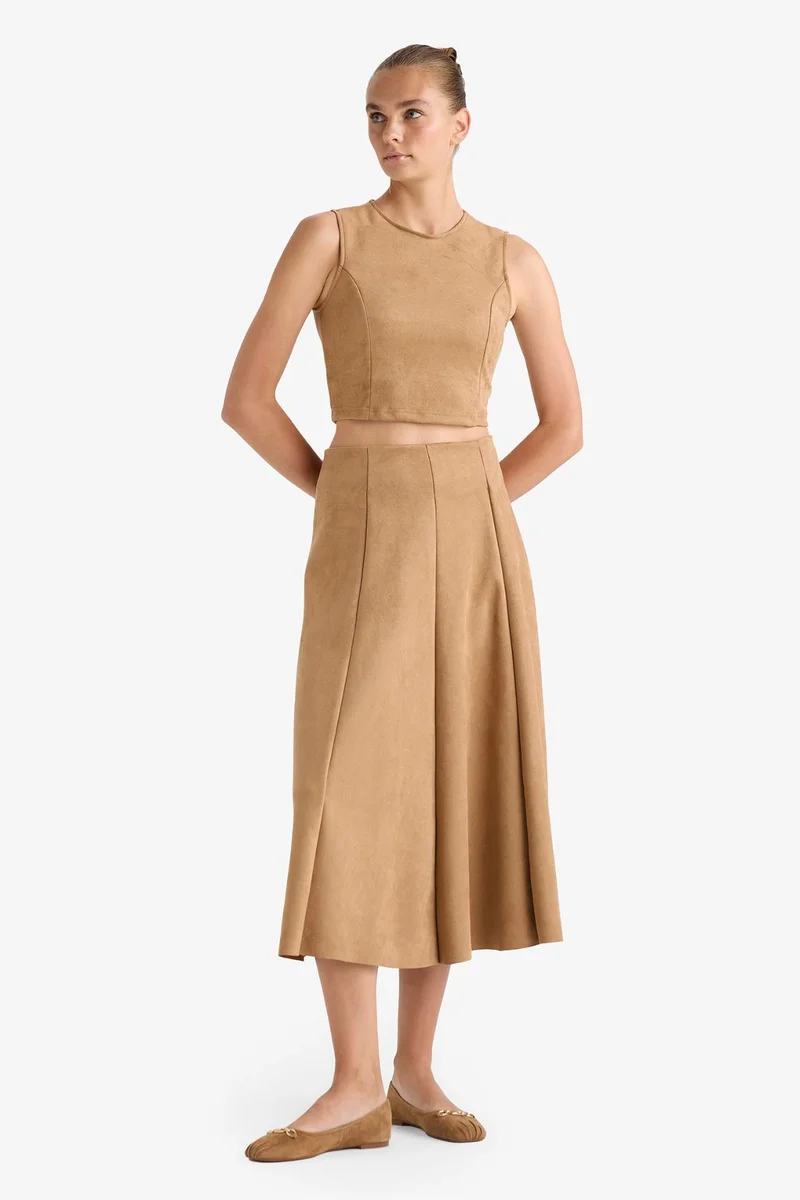 ديفاكتو Suede Crew Neck Tank Top
