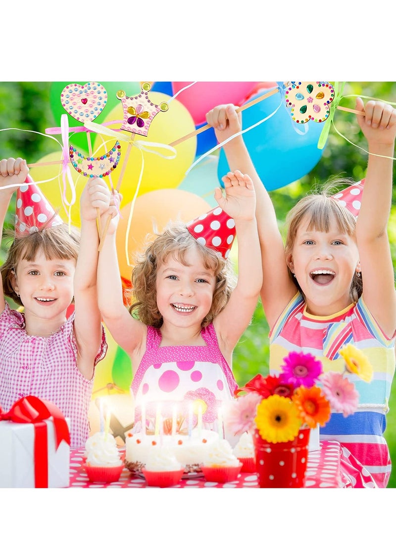 مجموعة عصا الجنية الأميرة اصنعها بنفسك - 28 قطعة عصي خشبية، ملصقات جواهر وأشرطة لعمل عصي سحرية للأطفال - Image 4