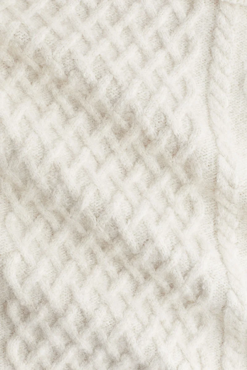 اتش اند ام كنزة بدون أكتاف