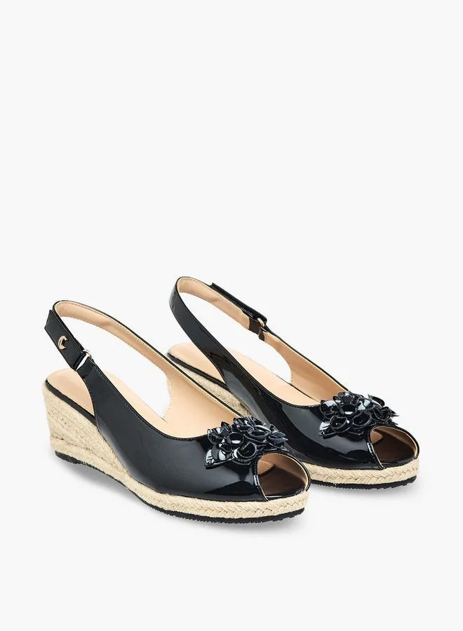 لو كونفورت Women Wedge Heel Peep Toe Sandals