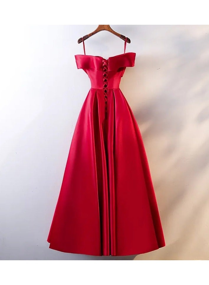 Long red evening dress with bow-shaped sleeves  - Image 2