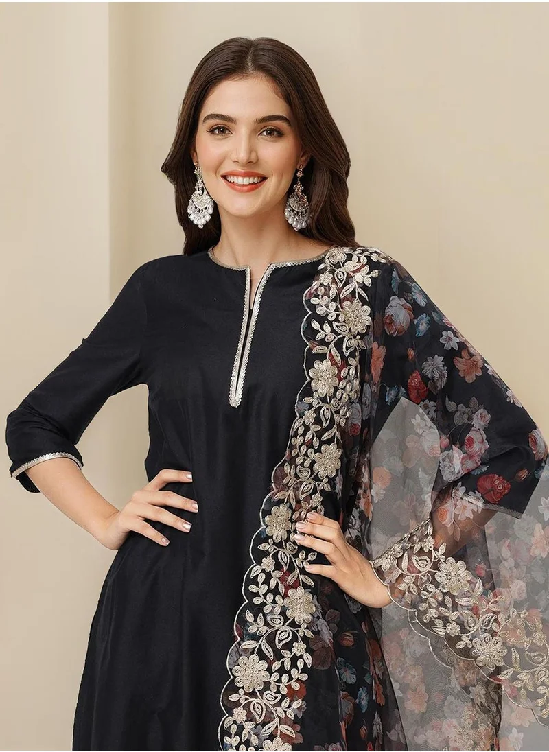 ISHIN Women's Black Polyester Blend Embellished Tunic Full Length Casual Straight Fit Kurta Set