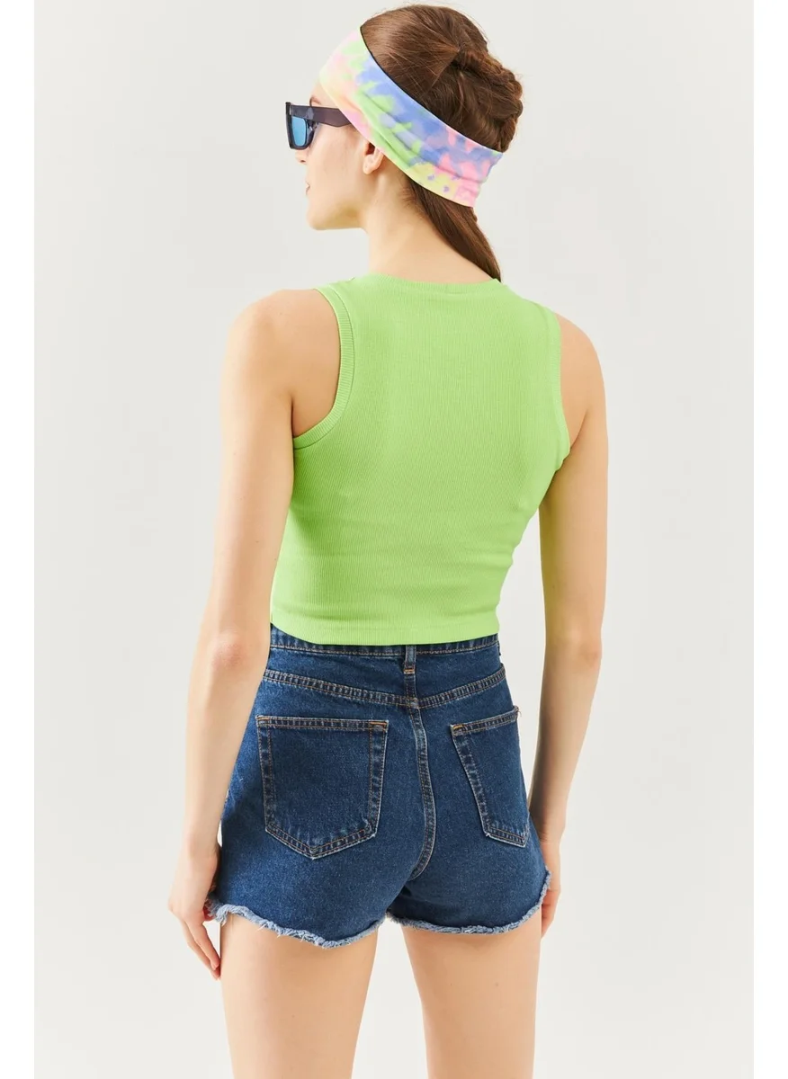 Butikgiz Fıstık Yeşili Sıfır Kol Bisiklet Yaka Vücuda Oturan %100 Pamuklu Kaşkorse Esnek Crop Bluz