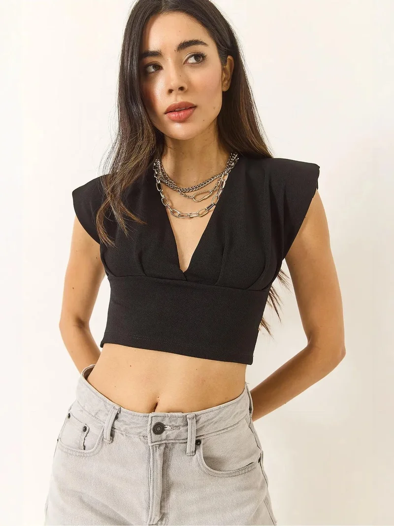 Bianco Lucci Black LUCCI Slim Fit V-Neck Knitted Crop Blouse for Women | Best Price UAE