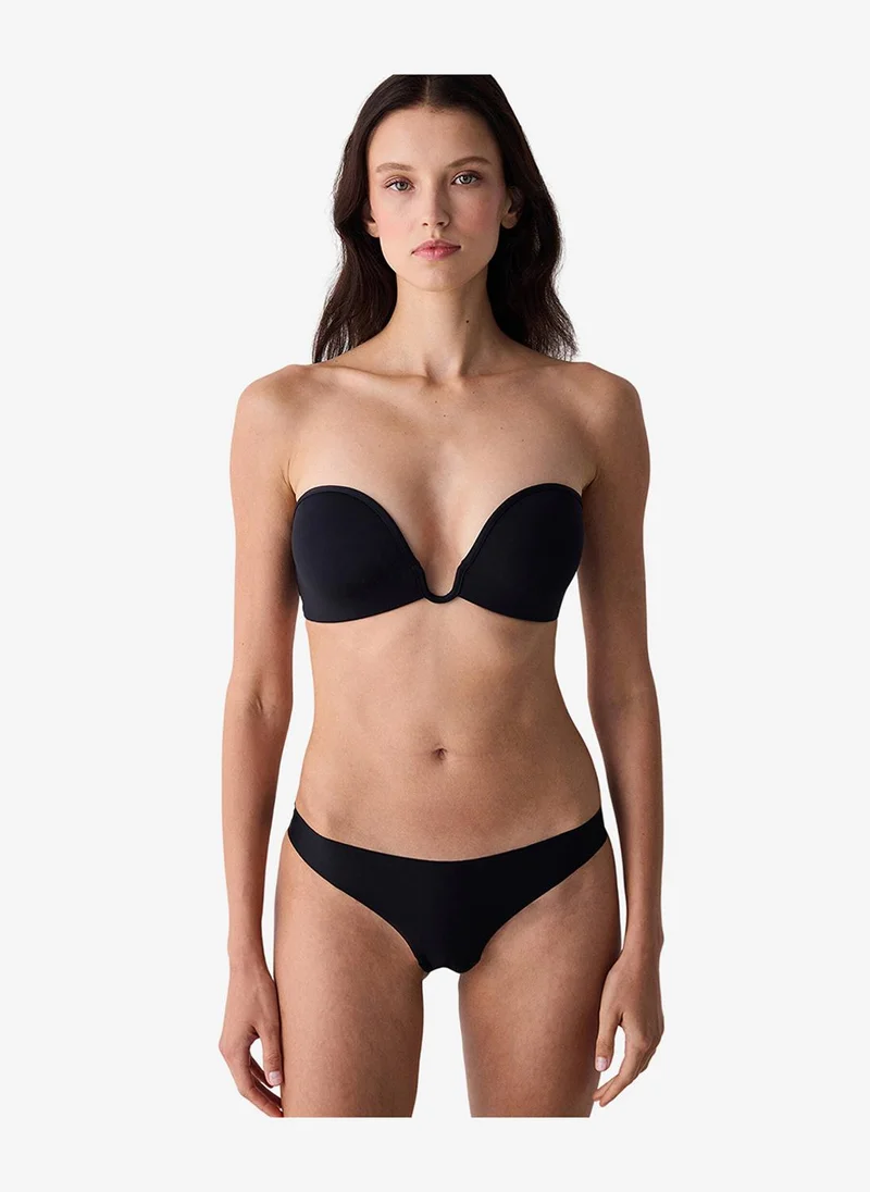 بنتي Women Deep Decollete Black Push Up Wired Padded Bra