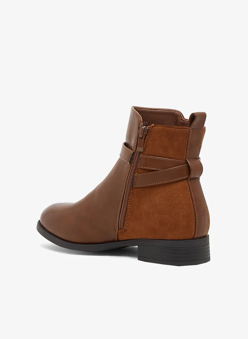 أندرينا Ankle Boots