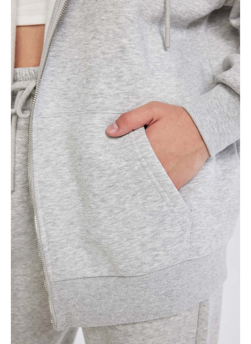 DeFacto Woman Oversize Fit Hooded Kangaroo Pocket Basic Zippered Sweatshirt  - Image 4