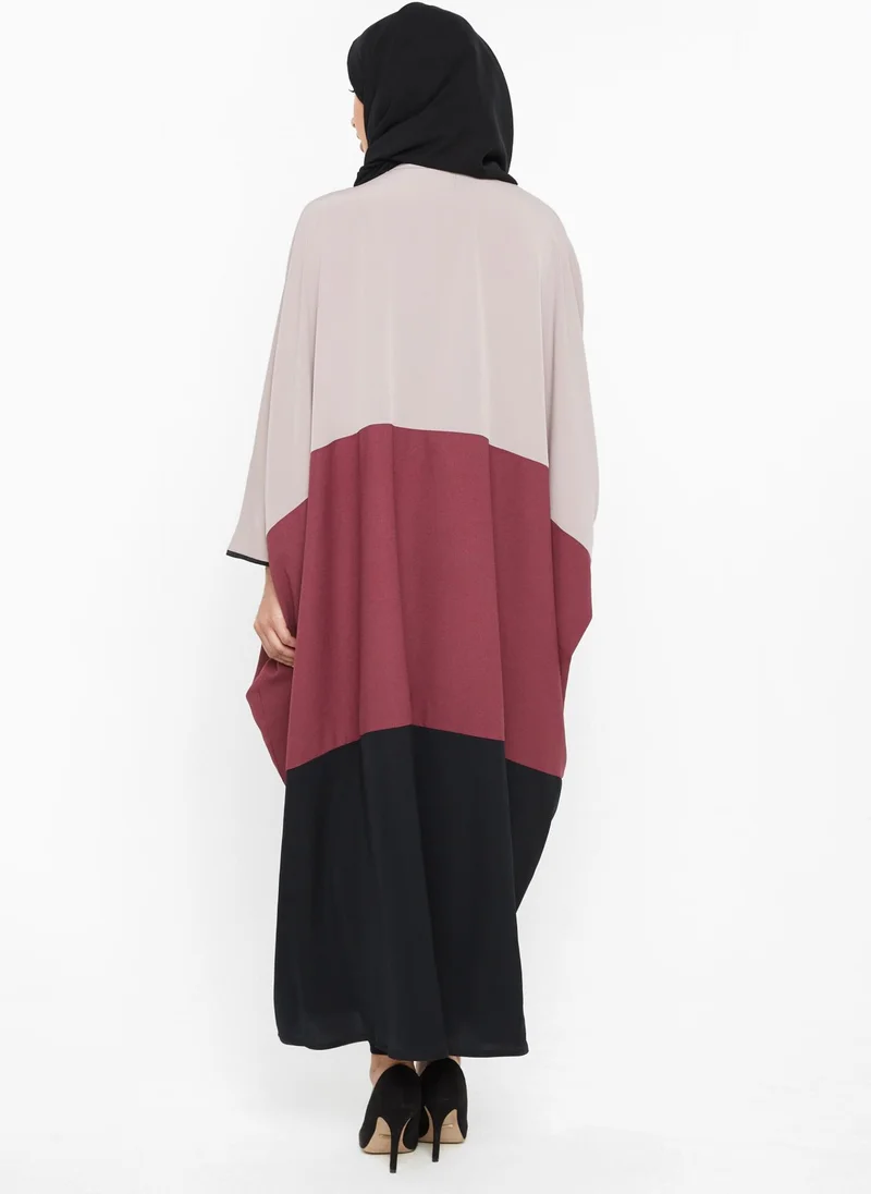 النخبة Tri color abaya
