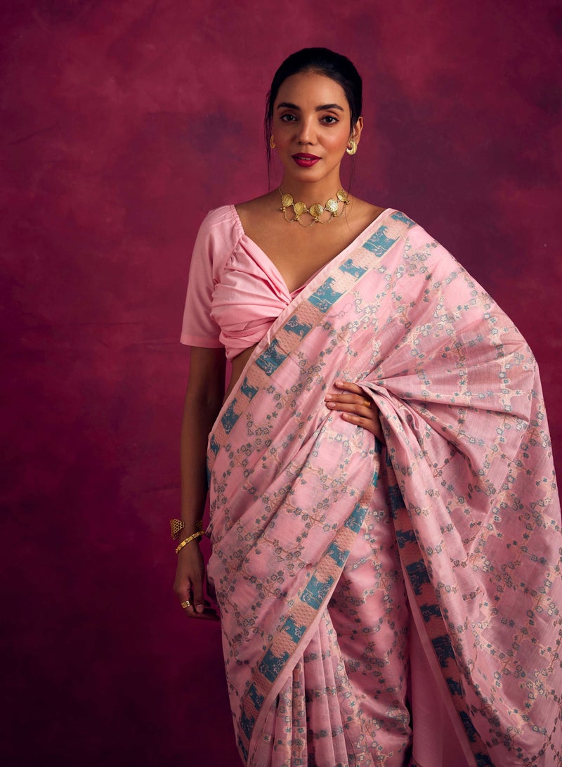 Abhishti Banarasi sakura checks woven zari saree-Sakura pink  - Image 2
