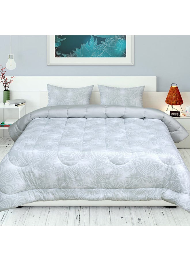 Essential Super King-Sized Comforter, Grey - 240x260 cm - pzsku/ZC805EA59566C1FA99F53Z/45/_/1715162003/f37b274f-ef5c-4dc0-8e8e-961d0eb1d8da