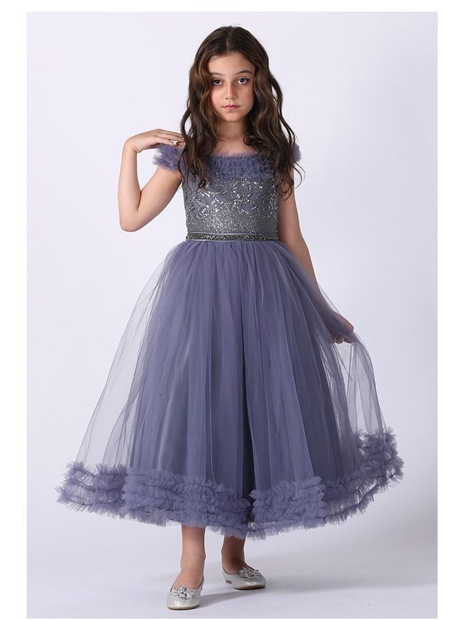 Girl's Dress Off-the-shoulder Design, On A Tulle Wrinkle Above The Chest And Shoulders, And Lined With Sequins, With An Embroidered Belt, Hand Embroidery From The Bottom, And A Cloche Story