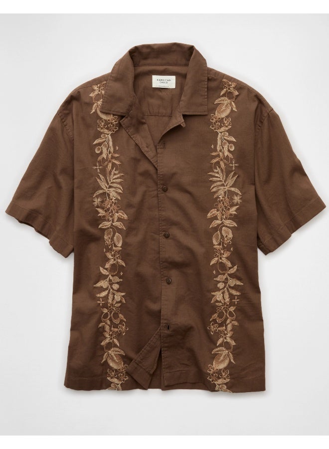American Eagle An easy, stylish button-up shirt made for kicking back, going out, and everything in between. No pool required!  - Image 4