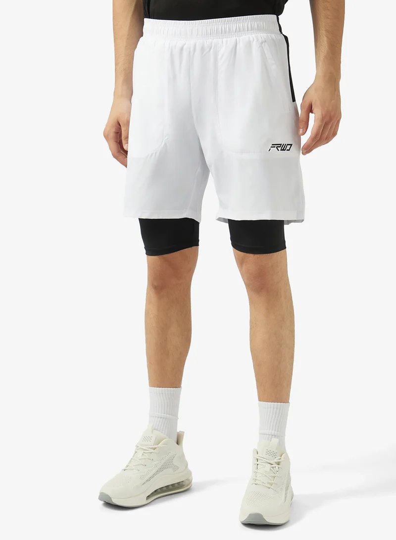 فورورد جيب بسحاب في الخلف مع لوحة متباينة