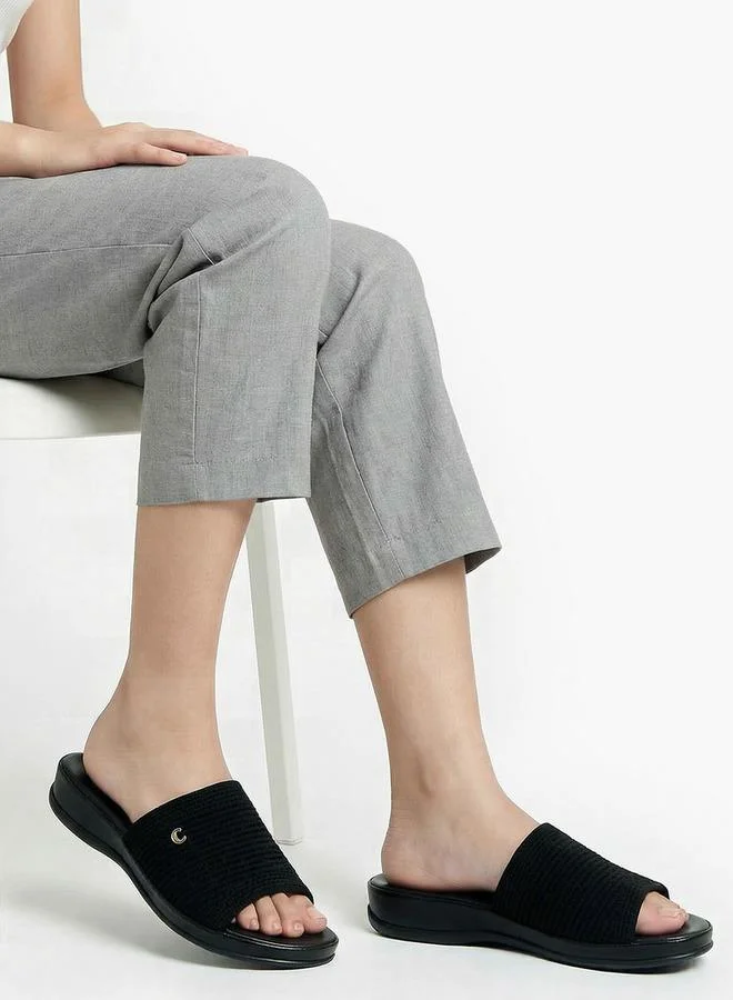 Le Confort Women Flyknit Textured Sandals