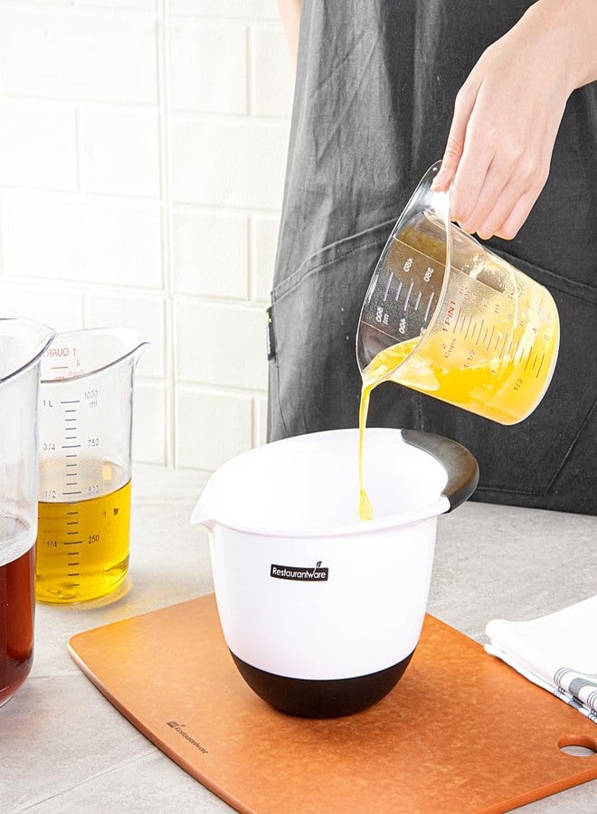 ريستورنت وير طقم أدوات مطبخ للمطاعم RW، يتضمن وعاء قياس سعة 1 باينت، وكأس قياس متين - بوحدات مترية وإمبراطورية، وفوهة على شكل حرف V، وكوب قياس بلاستيكي شفاف، ومقبض مزود بمسكة للإبهام، ويتحمل درجات حرارة تصل إلى 248 درجة فهرنهايت. - Image 5