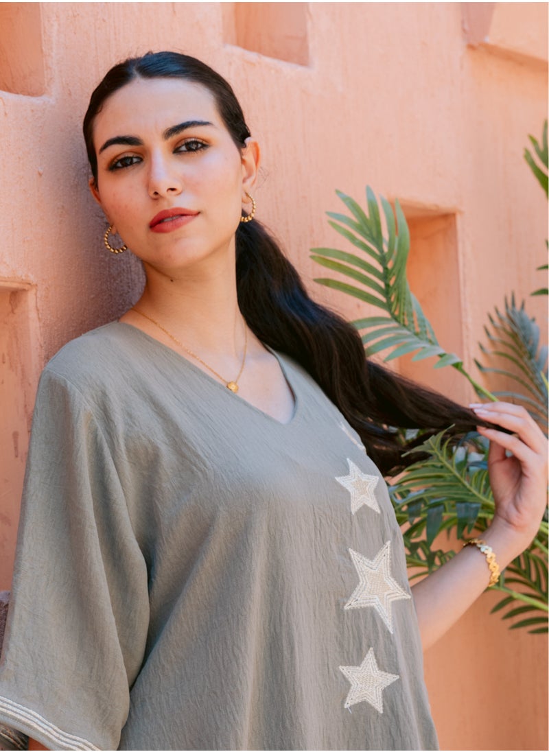 Soft galabiya with elegant design