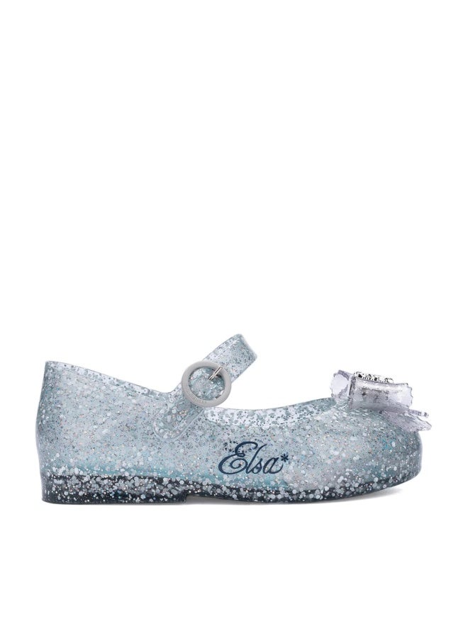 Mini Melissa حذاء ميني ميليسا للبنات - حب حلو + حذاء ماري جين من ديزني برينسيس للأطفال والرضع - أحذية جلي للأطفال الصغيرات مع حزام قابل للتعديل وإبزيم جانبي، أزرق/إلسا 12 طفل صغير م - Image 1