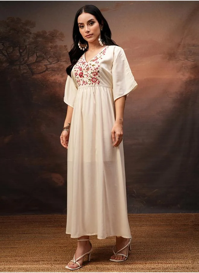 فيشود Vishudh Women Embroidered V Neck A-Line Maxi Dress