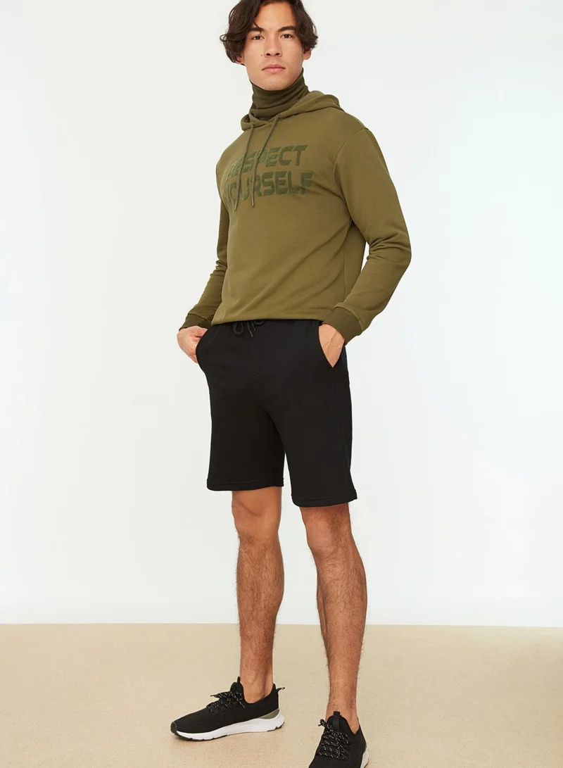 ترينديول شورت بأربطة خصر