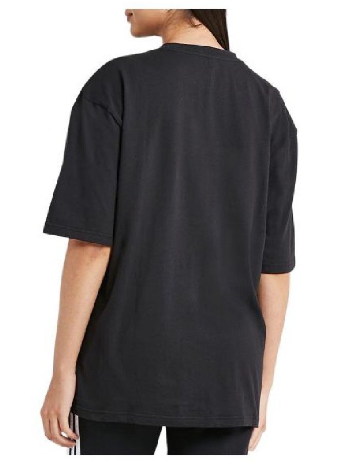 Adidas - تي شيرت صديقها بشعار كبير من Essentials - Image 1