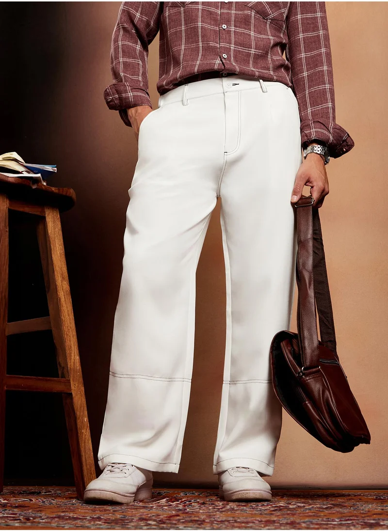 كامبوس سوترا Campus Sutra Men's Cream White Contrast-Stitch Straight Trousers For Casual Wear | Mid-Rise | Straight Fit | Button Closure | Trousers Crafted With Comfort Fit For Everyday Wear