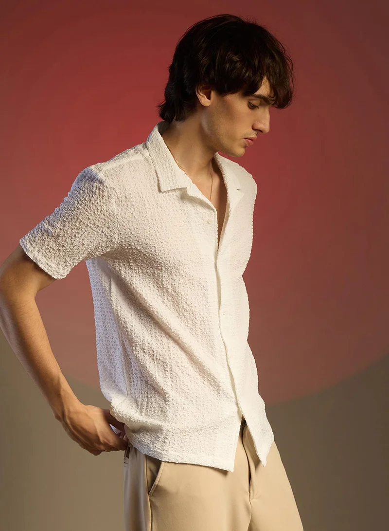 كامبوس سوترا Men's Chalk White Cubic-Seersucker Shirt