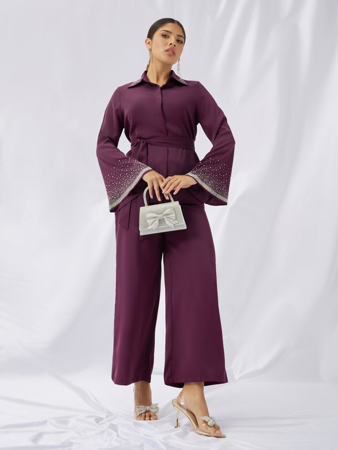 ستايلي طقم بلوزة بحزام مزخرف وبنطلون مستقيم - Image 1
