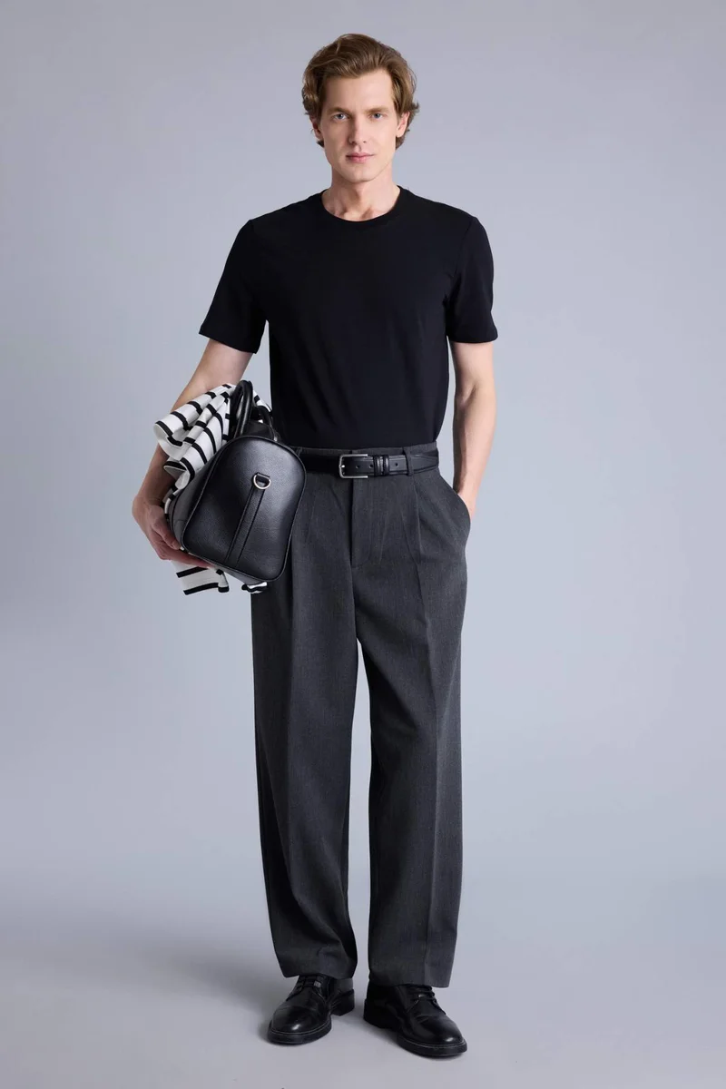 ديفاكتو Slim Fit Short Sleeve T-Shirt