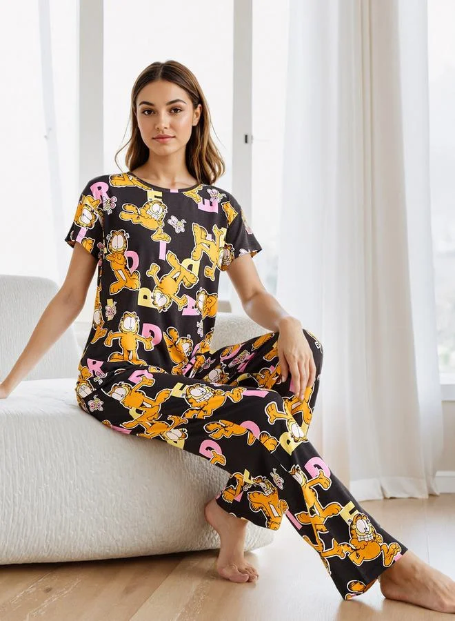 Splash FAV All-Over Garfield Print Pyjama Set