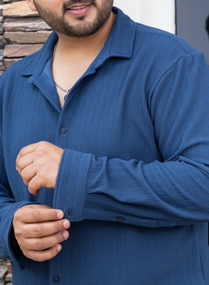 انستافاب بلس قميص رجالي أزرق سماوي بنقوش شيفرون مقاس بلس
